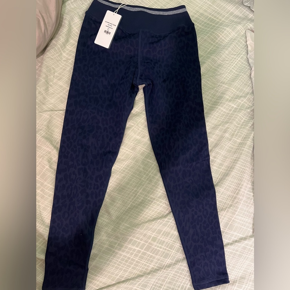 Avocado Leo Stripe V-Back Legging